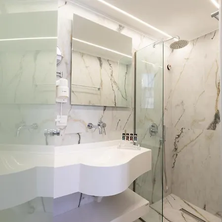 Modern Revival Luxury 4*