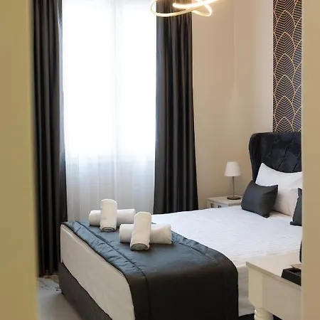 Hotel Modern Revival Luxury