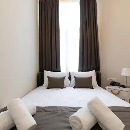 Hotel Modern Revival Luxury 4*
