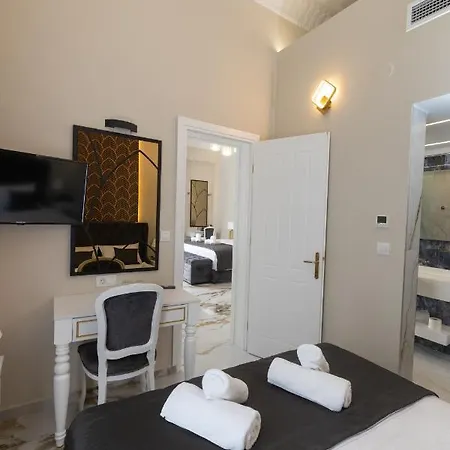 Hotel Modern Revival Luxury