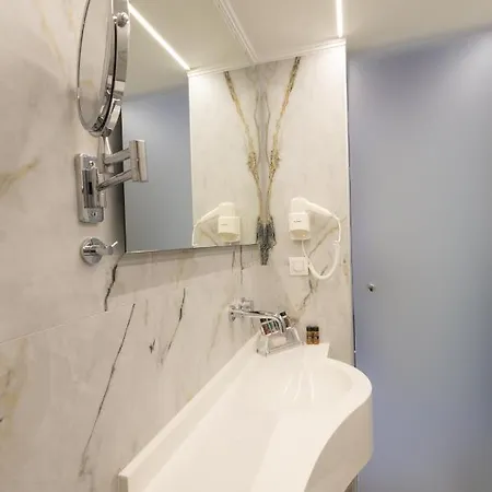 Modern Revival Luxury 4*