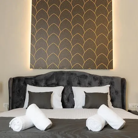 Hotel Modern Revival Luxury