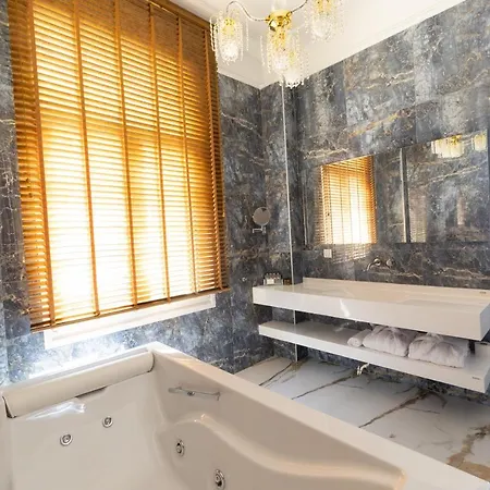 Modern Revival Luxury 4*