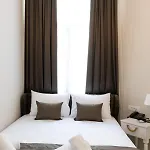 Modern Revival Luxury Tessalónica