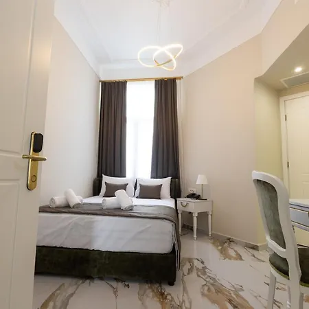 Modern Revival Luxury 4*
