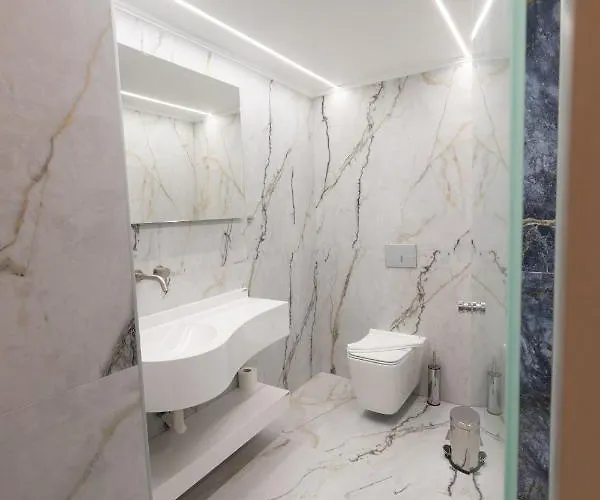 Modern Revival Luxury Otel
