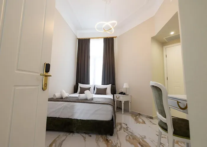Modern Revival Luxury 4*