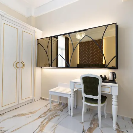 Modern Revival Luxury 4*