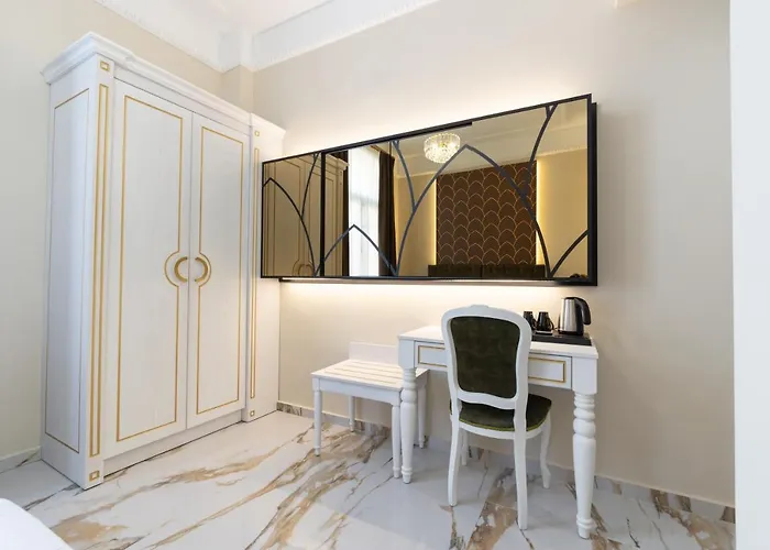 Modern Revival Luxury 4*